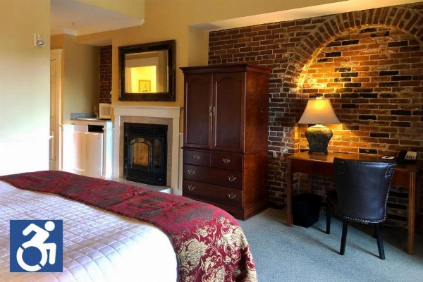 Lord Camden Inn image 2